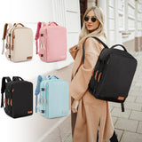 Femme portant le sac à dos de voyage noir, 4 coloris disponibles