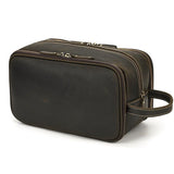 Trousse de toilette en cuir set lifestyle – Trousse de Toilette en Cuir Sogaïa™ | Sogaïa