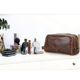 Trousse de toilette homme cuir personnalisée marine vue de face – Trousse de Toilette Homme en Cuir Personnalisée Sogaïa™ | Sogaïa
