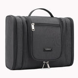 Trousse de toilette à suspendre triple compartiment lifestyle – Trousse de Toilette à Suspendre Triple Compartiment Tuowang™ | Sogaïa