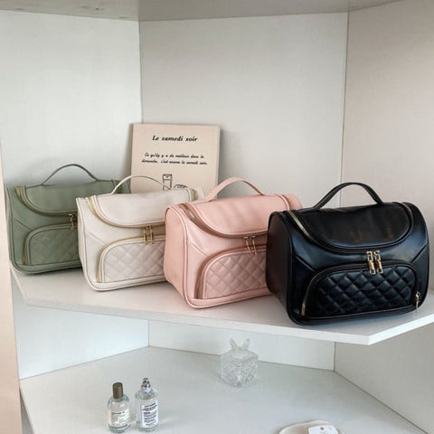 Trousse de toilette vanity vue de face – Trousse de Toilette Vanity | Sogaïa