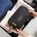 Trousse de toilette homme personnalisée 2 compartiments vue de profil – Trousse de Toilette Homme Personnalisée à 2 Compartiments | Sogaïa