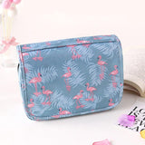 Trousse de toilette suspendue pour femme crochet détail – Trousse de Toilette Suspendue pour Femme Travel™ | Sogaïa