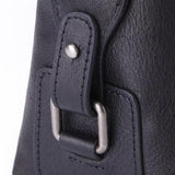 Trousse de toilette homme en cuir noir lifestyle – Trousse de Toilette Homme en Cuir Noir Deep Forest™ | Sogaïa