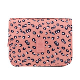 Trousse de toilette femme à suspendre rose vue de face – Trousse de Toilette pour Femme à Suspendre Travel™ | Sogaïa