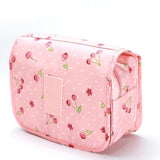 Trousse de toilette femme à suspendre noir vue de face – Trousse de Toilette pour Femme à Suspendre Travel™ | Sogaïa