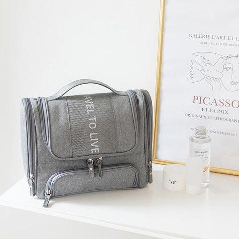 Trousse de toilette de voyage vue de face – Trousse de Toilette de Voyage | Sogaïa