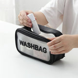 Vista frontal da bolsa de higiene masculina transparente – Bolsa de higiene masculina transparente | Sogaia