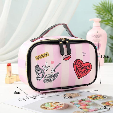 Trousse de toilette ado fille vue de profil – Trousse de Toilette pour Ado Fille | Sogaïa