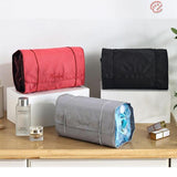 Trousse de toilette pratique pour femme lifestyle – Trousse de Toilette Pratique pour Femme | Sogaïa