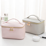 Trousse de toilette femme chic rose vue de face – Trousse de Toilette Souple Chic LVGUO et FASHION™ | Sogaïa