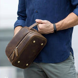 Trousse de toilette cuir homme vue de profil – Trousse de Toilette Cuir Homme Sogaïa™ | Sogaïa