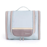 Trousse de toilette complète femme lifestyle – Trousse de Toilette Complète pour Femme Flawless™ | Sogaïa