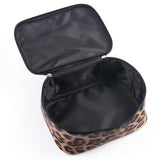Trousse de toilette léopard détail fermeture – Trousse de Toilette Léopard | Sogaïa