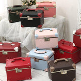 Vanity case rigide ouvert contenu – Vanity Case Rigide Éléganté | Sogaïa