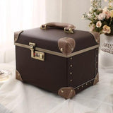 Vanity case rigide beige vue de face – Vanity Case Rigide Éléganté | Sogaïa