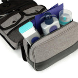 Trousse de toilette à suspendre pour homme gris vue de face – Trousse de Toilette à Suspendre pour Homme | Sogaïa