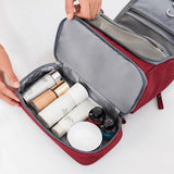 Trousse de toilette randonnée kaki vue de face – Trousse de Toilette Randonnée | Sogaïa